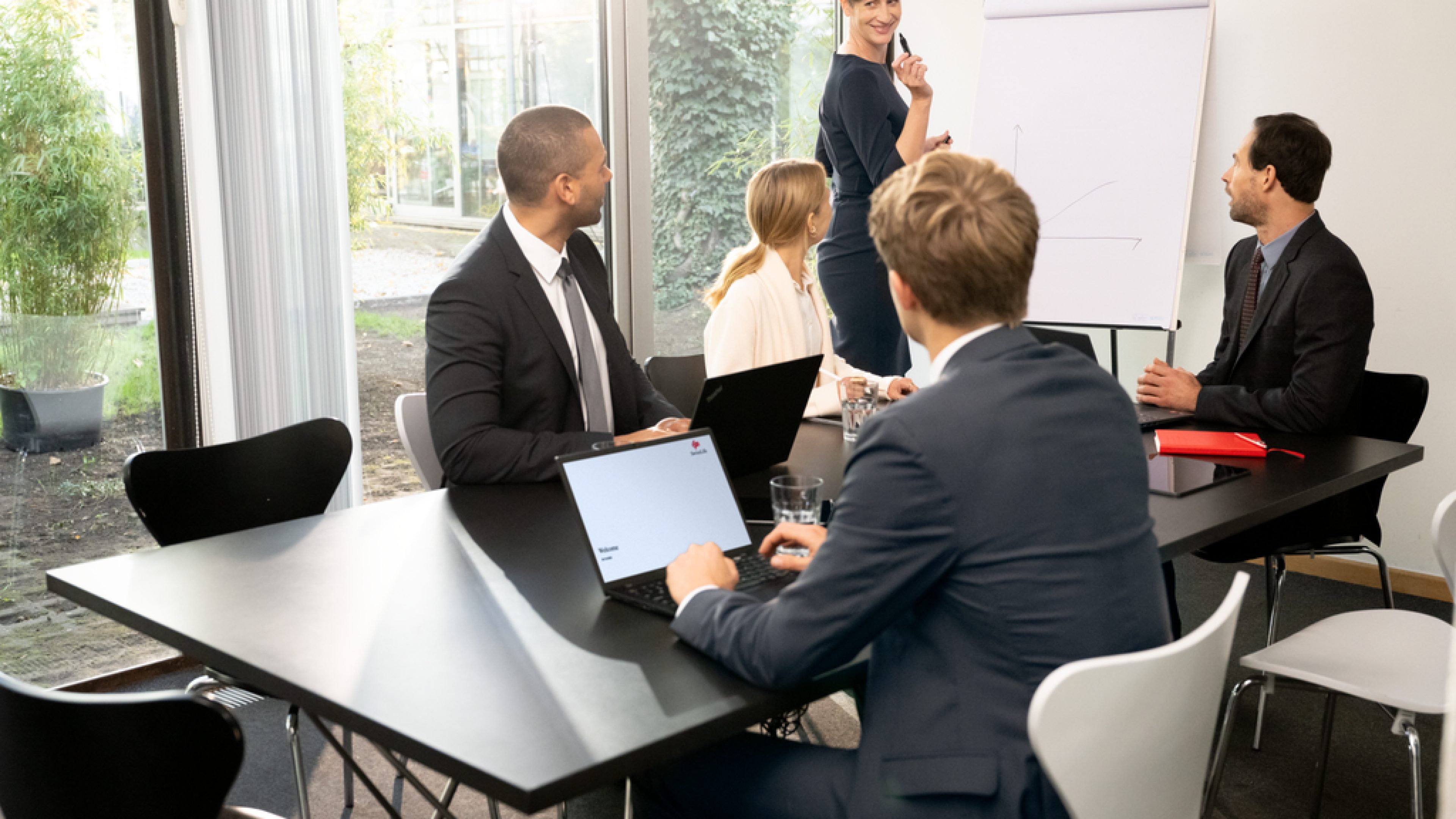 SL_Employees_Work_02_JB9A7261